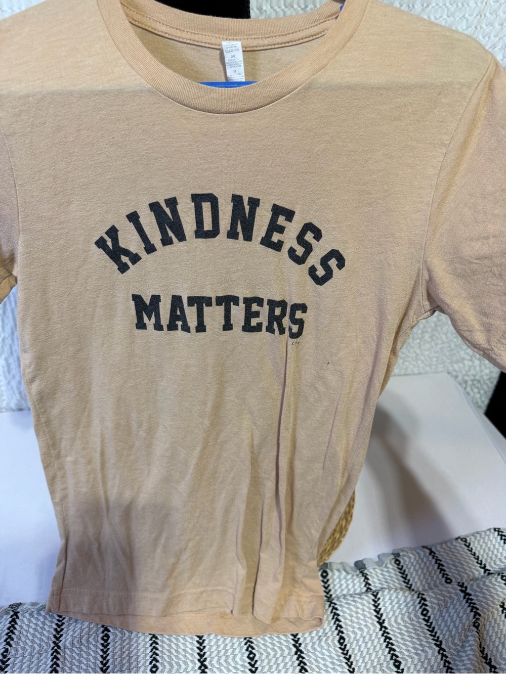 Women’s Kindness Matters' T‑Shirt in Light Tan